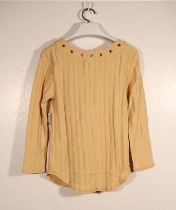 NWT Yellow Top - Image 5