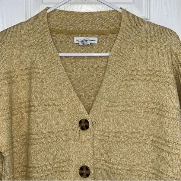Cupcakes & Cashmere Tan Button Down
Cardigan(Size Large) - Image 9