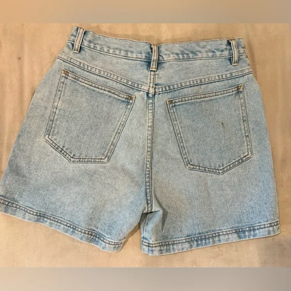 Vintage RIO‎ High-Waisted Denim Shorts – Size 11 - Image 2