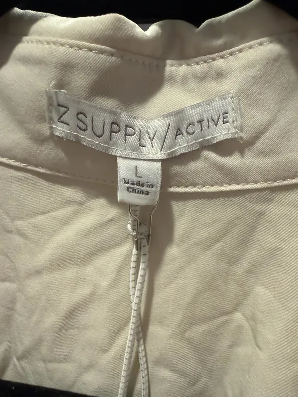 Z Supply Active Game Match Nylon Shirt Size L Cream - Image 3