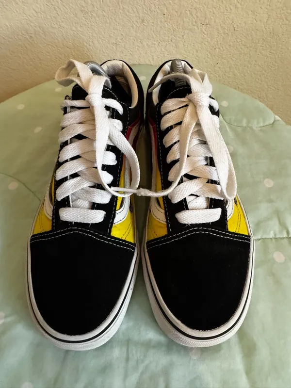 Vans Old Skool vibrant red and yellow flame graphic on a black Womena Size 6.5 - Image 2
