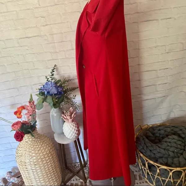Boutique NEW Red ‘NYC Chic’ Over Coat - Image 11