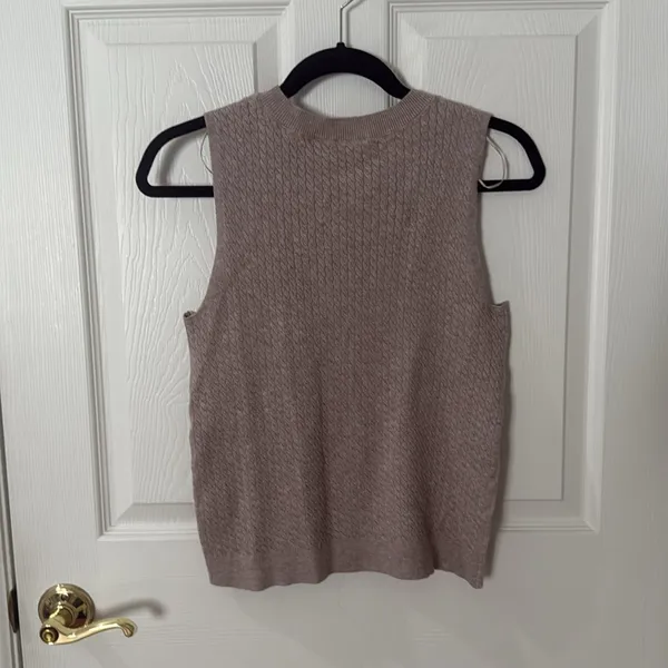 Cyrus Women's Textured Sleeveless Top - Tan medium - Image 3