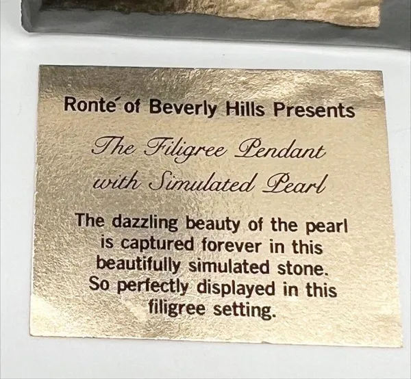 New in Box Ronte of Beverly Hills Filigree Pendant Necklace with Simulated Pearl - Image 2