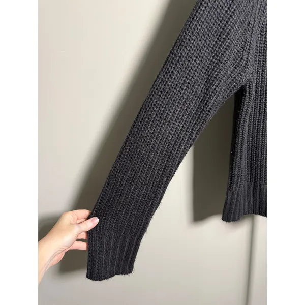 a.n.a Ribbed V-Neck Sweater Black Large Minimalist Workwear‎ - Image 2