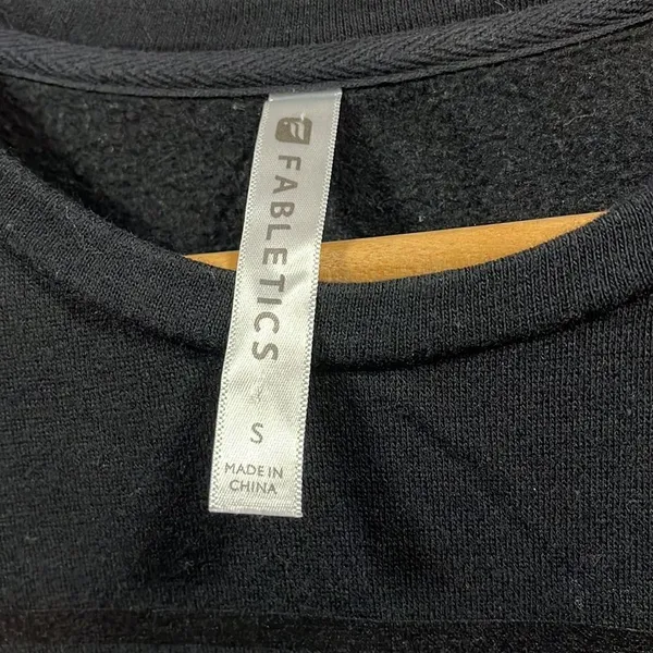 Fabletics black logo crewneck sweatshirt - Image 3