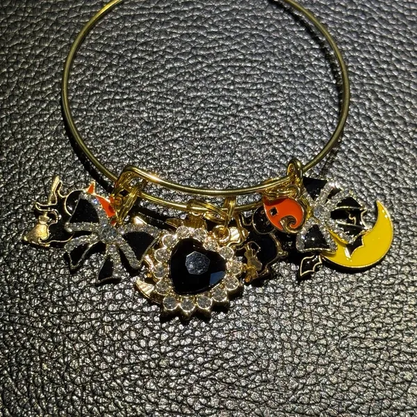 NEW Halloween Spooky Charm Bracelet Gold Rhinestone Bat Cat Witch Moon - Image 4