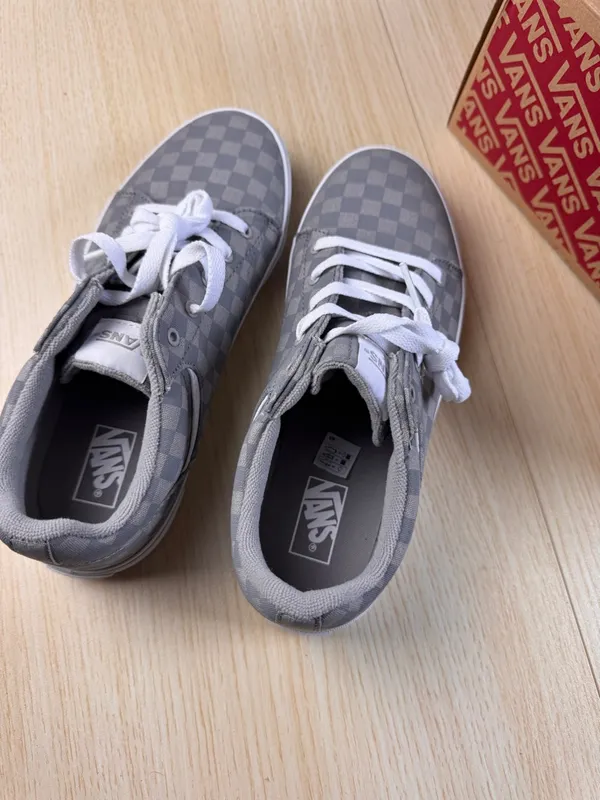 Vans Seldan Women's Checkerboard Gray Skateboarding Lace Up Sneakers Shoes Sz 6 - Image 2