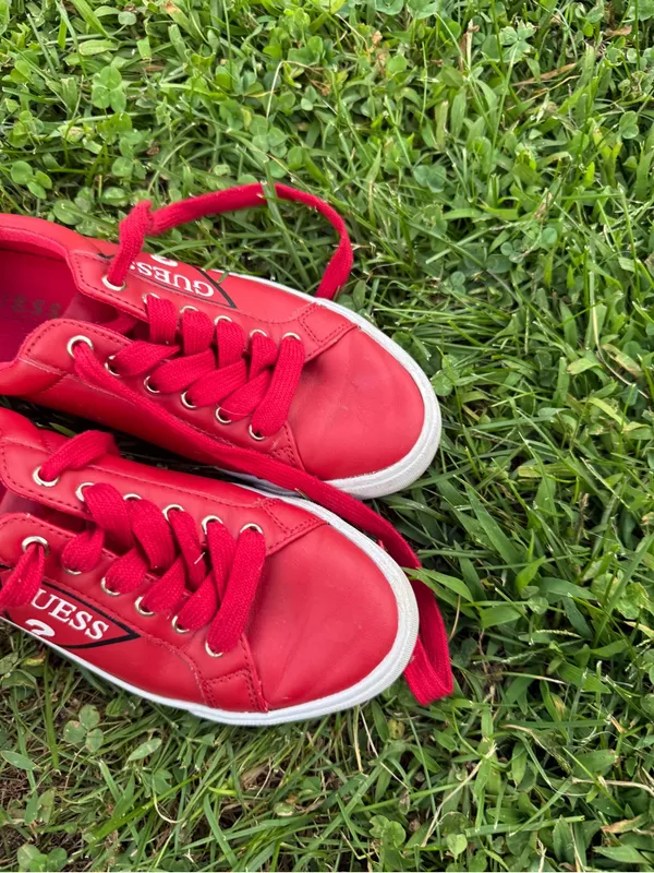 GUESS Women’s Red Logo Low Top Sneakers Size 6.5M - Image 3