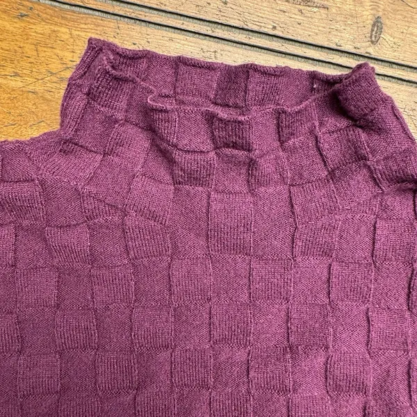 La Hearts Mock‎ Neck Cropped Top Long Sleeve Womens S Burgundy - Image 4