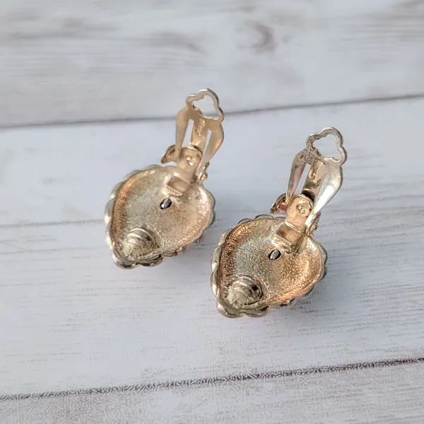 Vintage Clip On Earrings Silver Tone & Gold Tone Teardrop - Condition Issues - Image 6