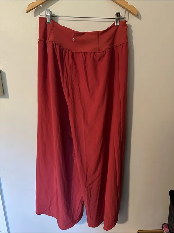 NWOT Halara Breezeful Palazzo pants Pompeiian Red large - Image 4