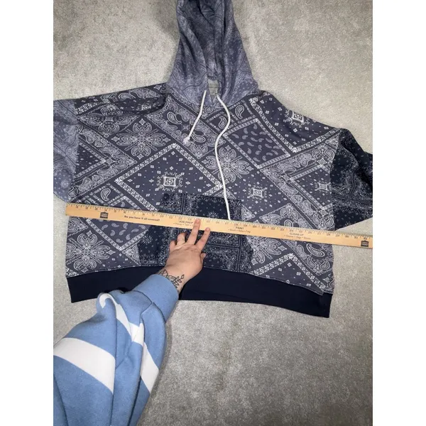 American Eagle Hoodie Women's L Blue Bandana Print Oversized Sweatshirt Pullover - Image 5