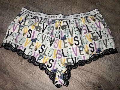 Victoria’s Secret LOVE VS Lacy sleep boxy shorts! - Image 6