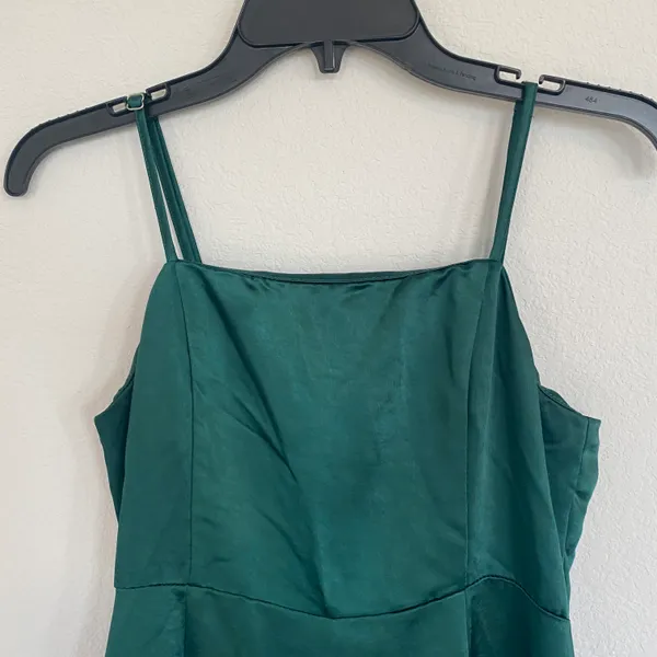 Lulu’s Emerald Green Satin Mini Dress With Ruffle Detail Size Small - Image 3