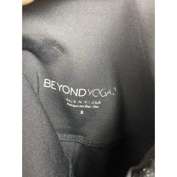Beyond Yoga Black Hip‎ Cutout Athletic Workout Pull On Leggings Size S - Image 7