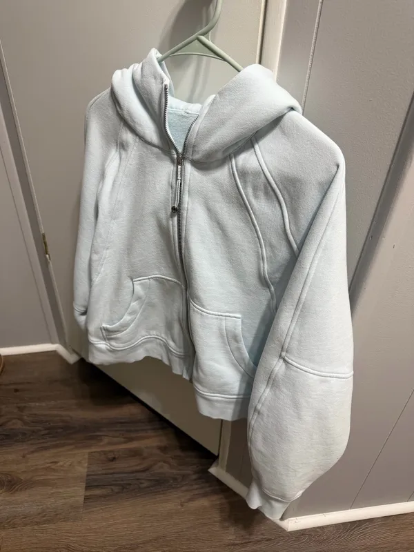 Lululemon Scuba Full-Zip Hoodie Cropped - Image 4