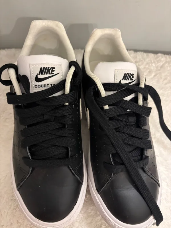 Black Nike sneakers  - Image 10
