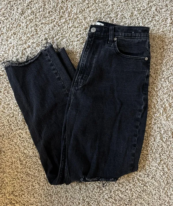 Abercrombie The Ankle Straight Ultra High Rise - Image 5