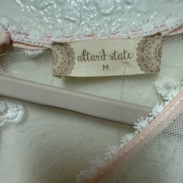 Altar'd State Ivory/Nude Lace Dress Size Medium - Image 7
