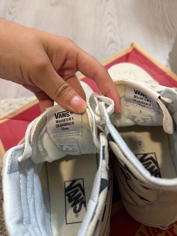 Vans White Size 5.5 - Image 5