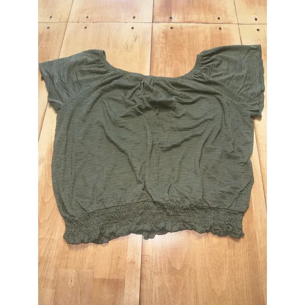 Style Co Olive Green Textured Off‎ Shoulder Smocked Cropped Top Women's XL - Image 4