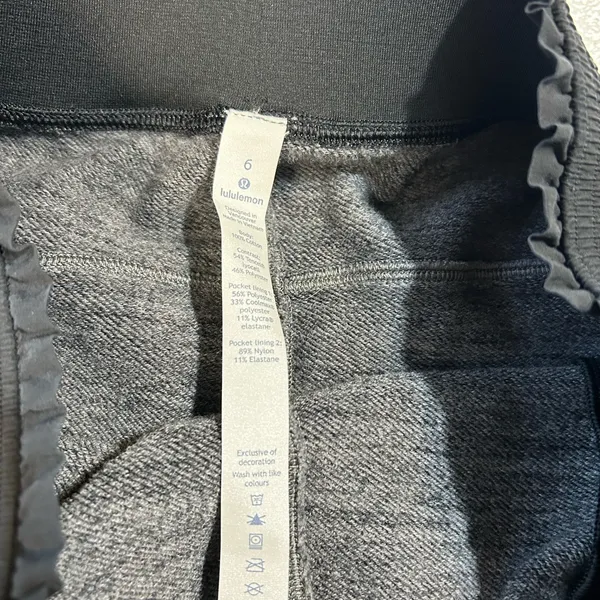 Lululemon Cool and Collected Women's Active Shorts Size 6 - Image 5