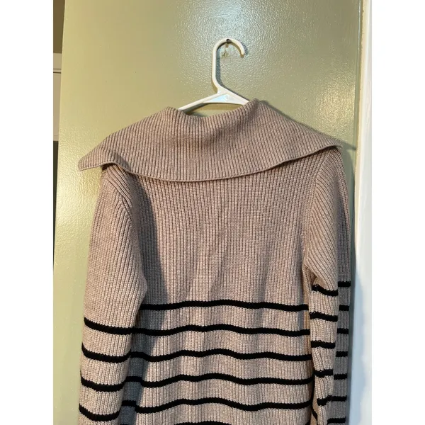 Cyrus Women's Sz Medium Sweater Oversized Collar Tan Black Stripes Henley Button - Image 8