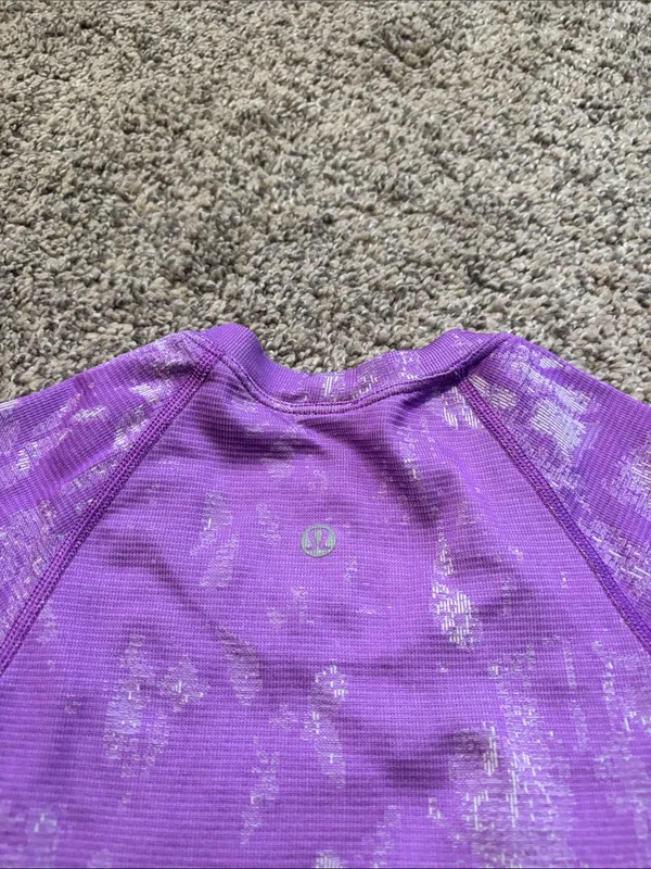 Lululemon Short Sleeve Swiftly size 2 - Image 3