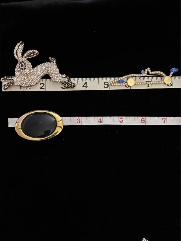 Vintage Costume Jewelry Brooch Lot w Signed Napier Oval Black Cabochon Set - Image 5