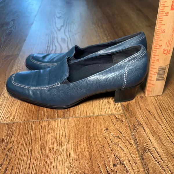 Munro American Womens 8 M Blue Leather Square Toe Loafers Low Block Heel Shoes - Image 4