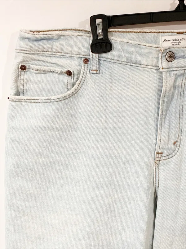 Abercrombie & Fitch The Straight Mid Rise Jeans Light Wash Plus Size 16 - Image 2