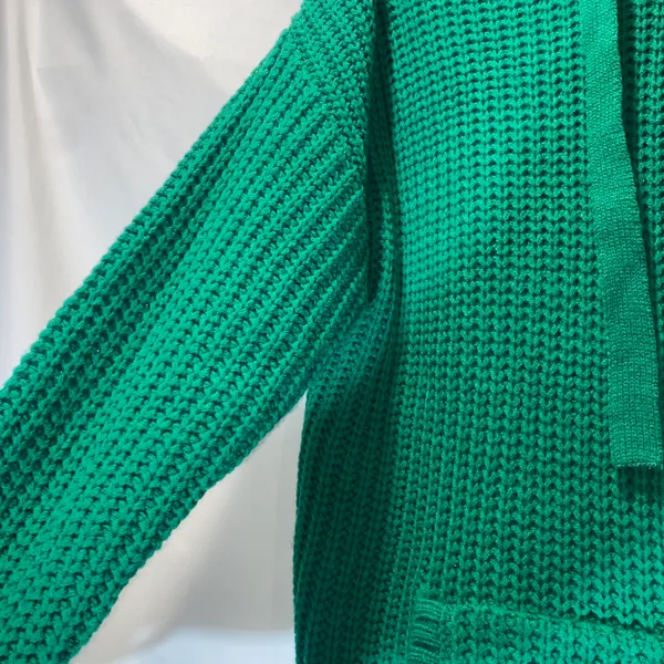 Green Sweatshirt Women’s Medium - Image 4
