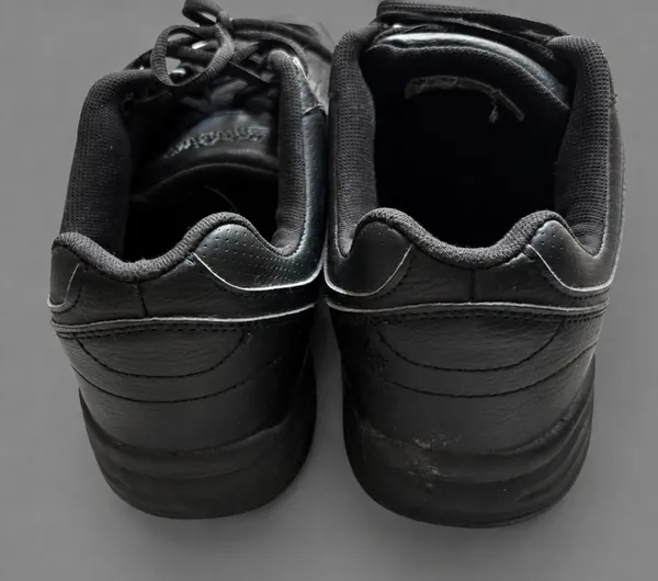 Black work shoes; comforatble and slip resistant - Men's size 11 - Image 3