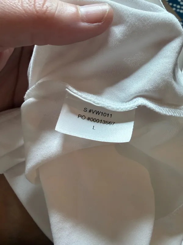Vuori energy white t-shirt size L #athletic #minimalist - Image 3