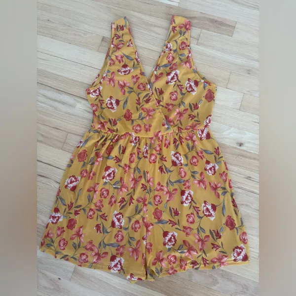 Xhilaration Women’s Floral Romper - Image 8