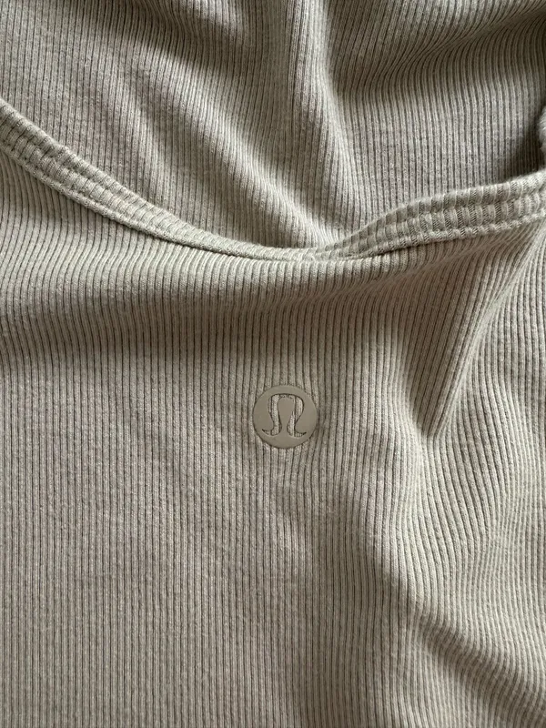 Lululemon LA Front Cut-Out Crop Tank Trench 6 - Image 3