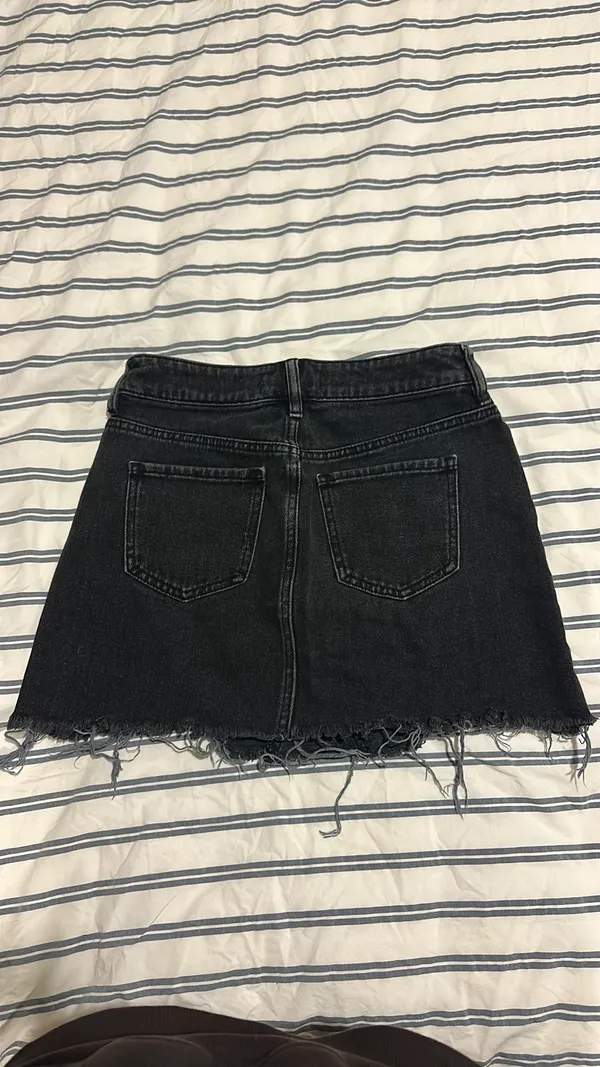 PacSun Black Distressed Jean Skirt - Image 2
