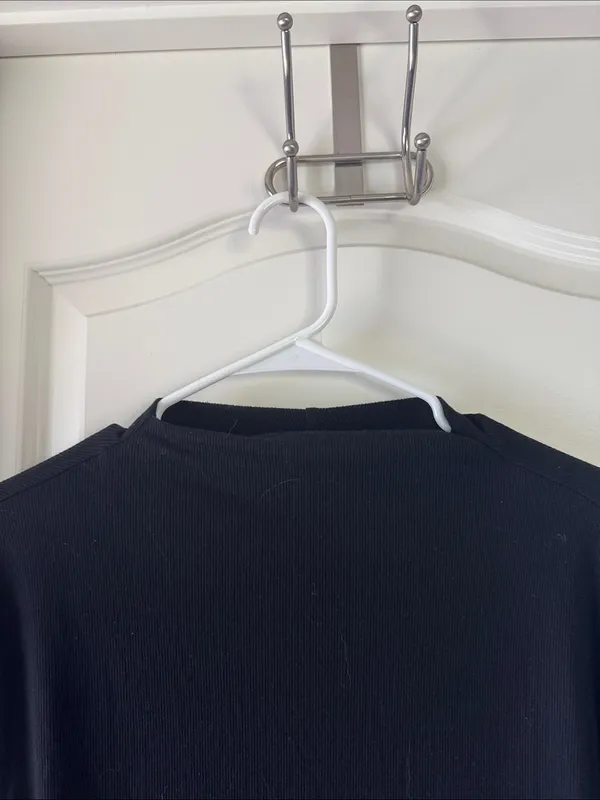 Old Navy Black Long Sleeve Crewneck Tee Top / D26 - Image 2
