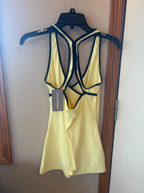 🆕🌙Missguided Yellow & Navy Wrap Romper - Image 9