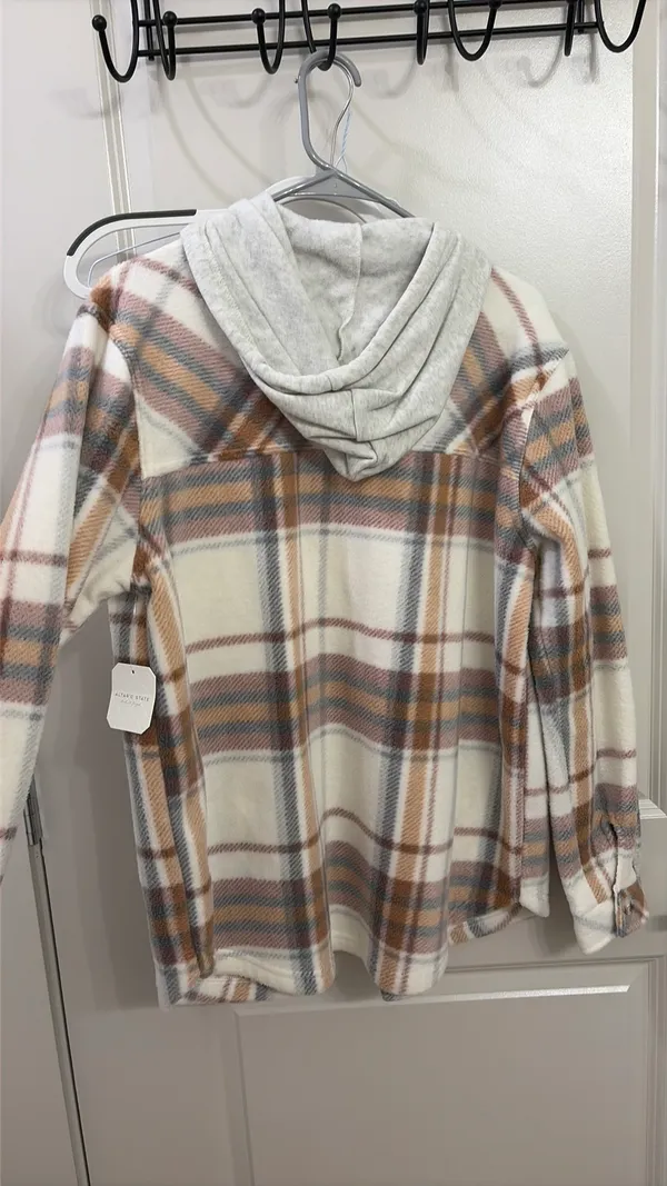 Altar’d state sweater - Image 3
