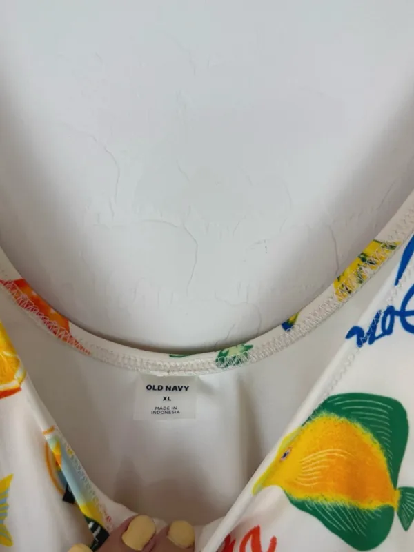 Old navy one piece swim suit - Image 2
