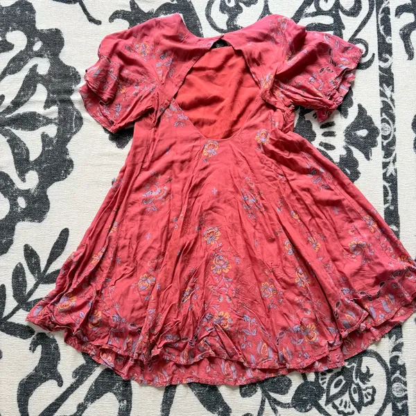 Urban Outfitters Kimchi Blue Floral fields‎ dress Red size XS Cotton Open back - Image 3