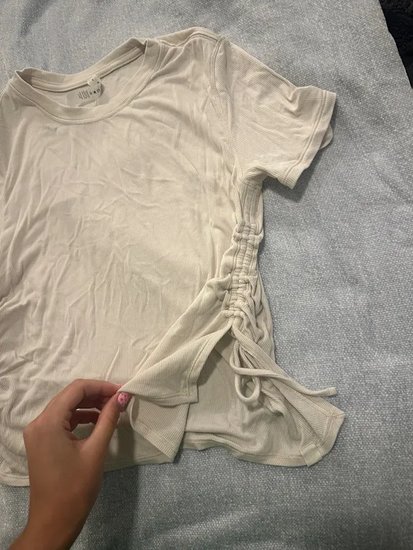 Lululemon shirt - Image 2