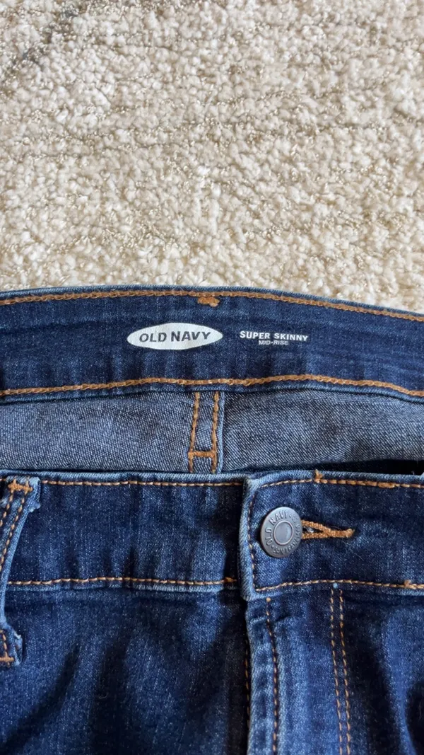Super Skinny Old Navy Jeans - Image 4