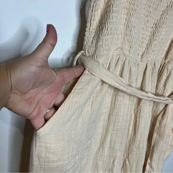Loveriche cream raw hem jumpsuit‎ open back tie waist women's size medium trendy - Image 4