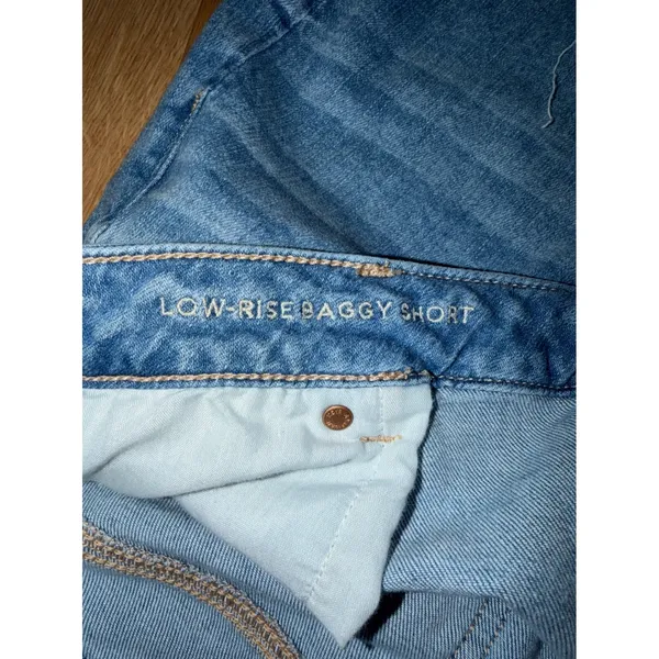 American Eagle Stretch Denim Shorts Medium Wash Raw Hem Size 16 - Image 3
