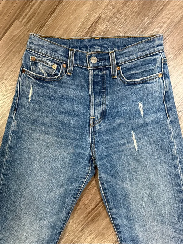 Levi’s Wedgie Straight Jeans 25 Lasting Impression Distressed Raw Hem $98 - Image 3