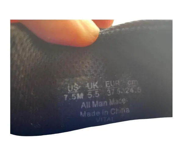 black non slip shoes - Image 3