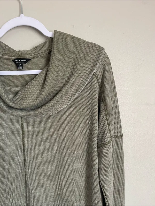 LUCKY BRAND | Olive Green Cowl Neck Henley Top Sz S - Image 2